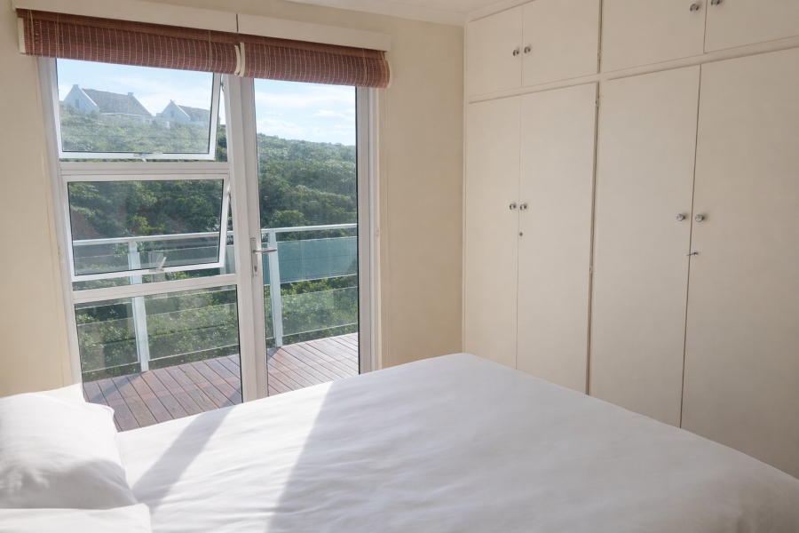 5 Bedroom Property for Sale in Boggomsbaai Western Cape